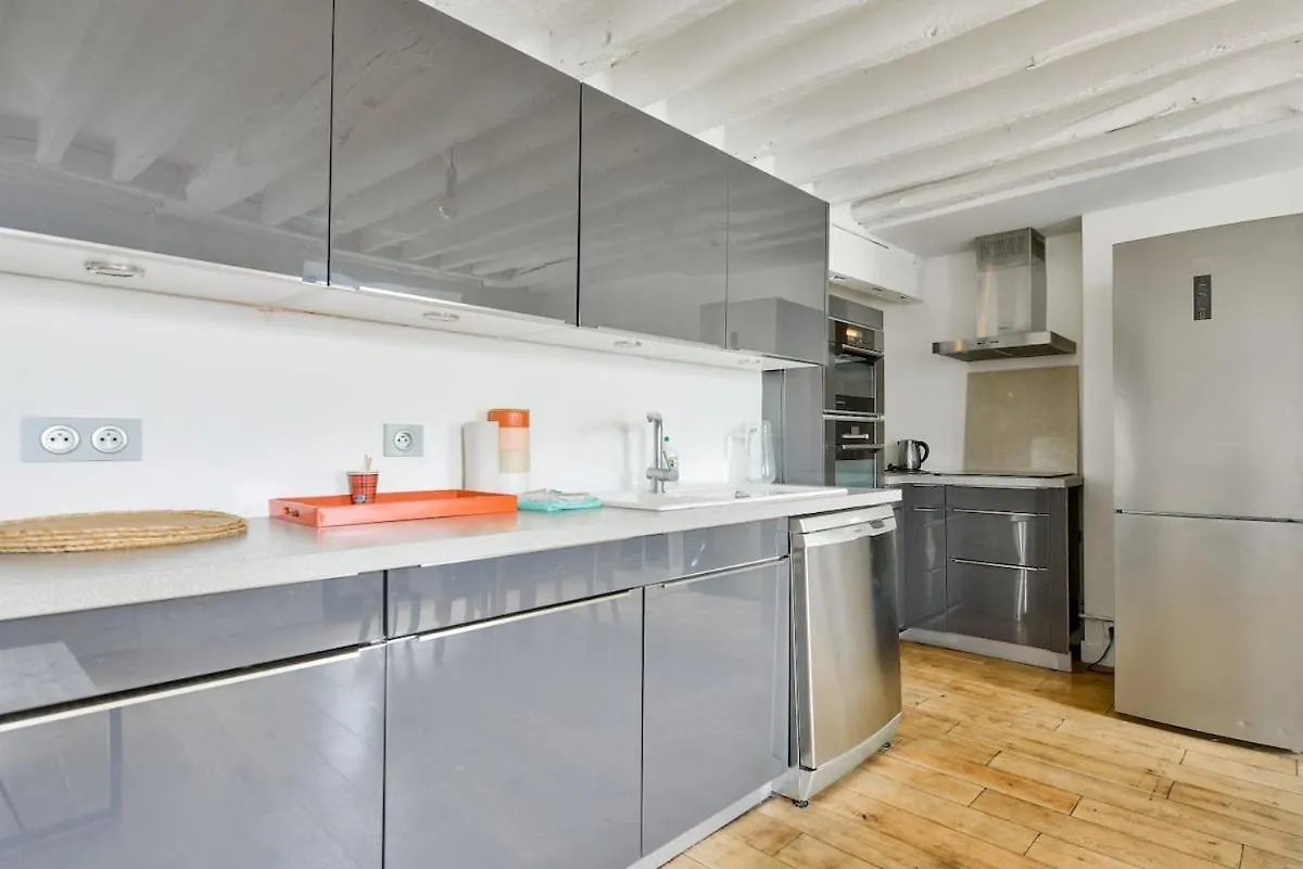 Superb T2 Haussmanien Avec Balcon A 10Min Des Galeries Lafayette Apartment Paris